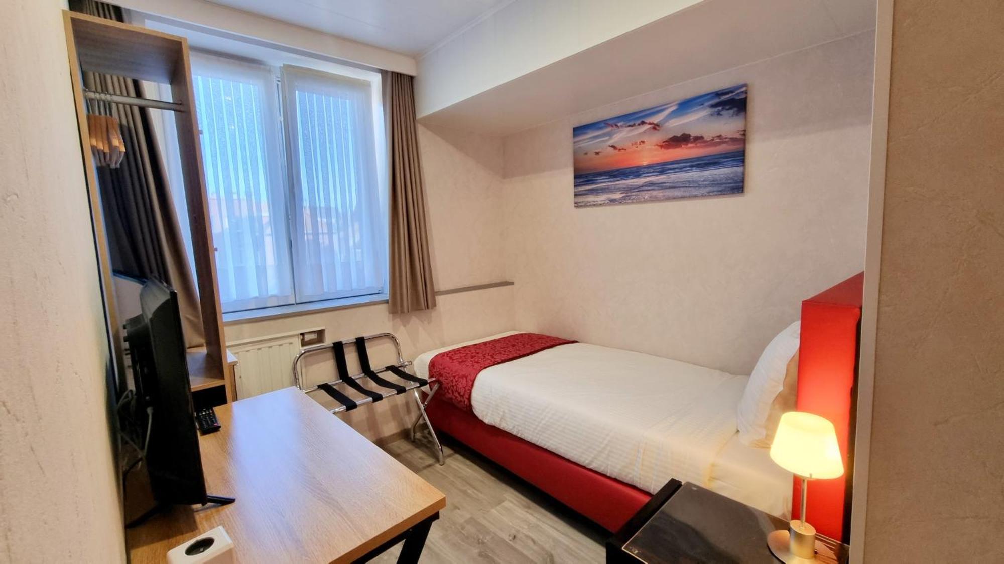 אוסטנדה Hotel Cardiff חדר תמונה